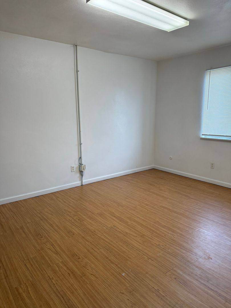 Apartment for rent at 104 N 27th St, Belleville, IL 62226