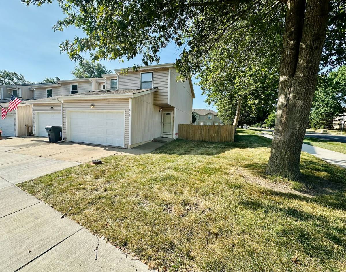 House for rent at 1423 E 125th Terrace, Olathe, KS 66061