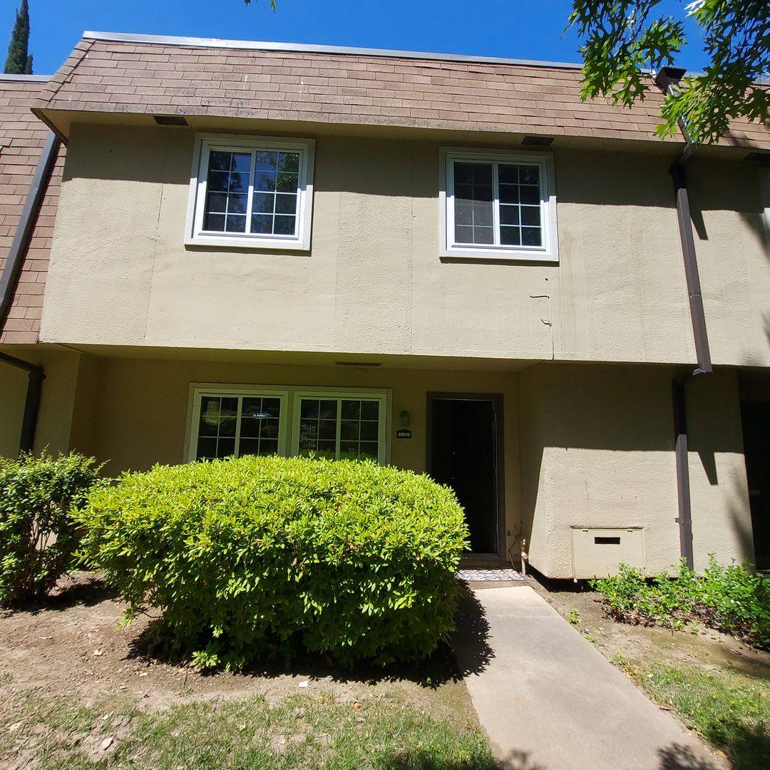 Condo for rent at 8883 Salmon Falls Dr, Sacramento, CA 95826