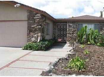 Apartment for rent at 5140 Catoctin Dr, San Diego, CA 92115