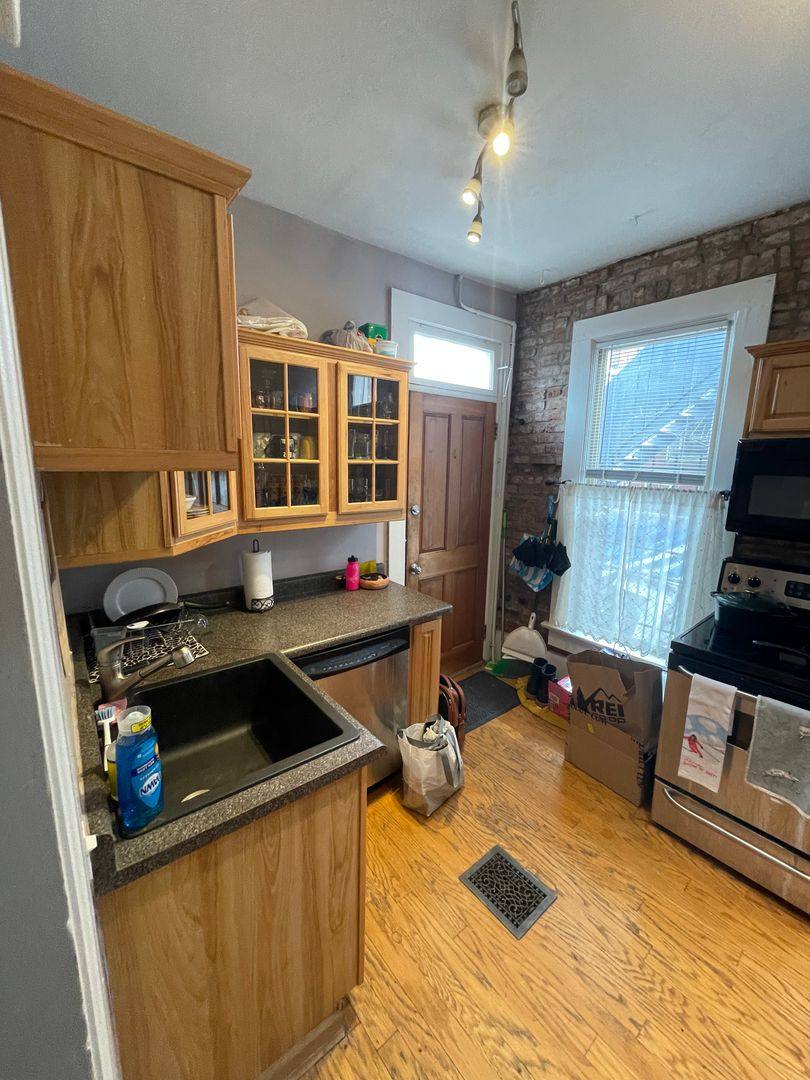 Apartment for rent at 156 S Lincoln St, Denver, CO 80209