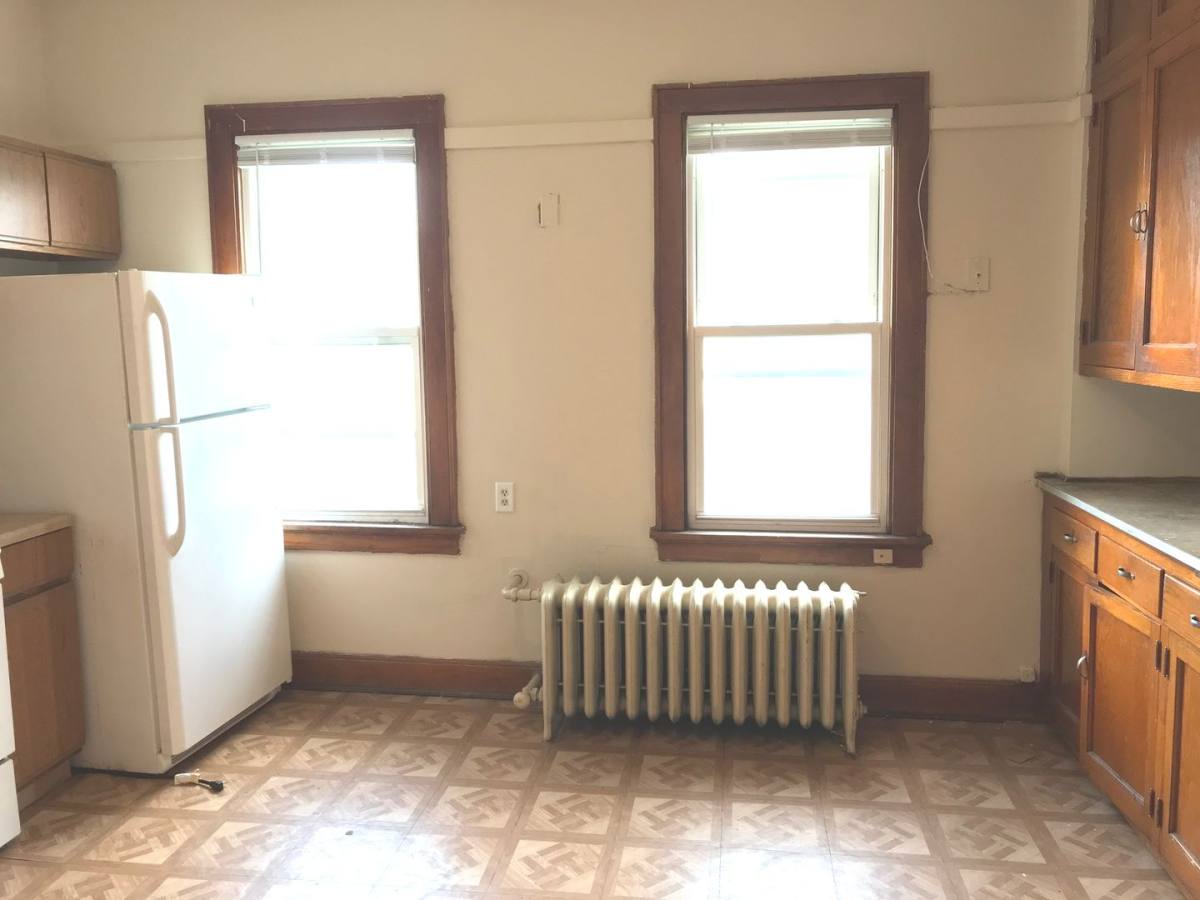 Apartment for rent at 421-425 W Washington St, Milwaukee, WI 53204