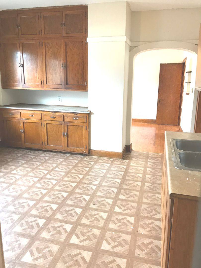 Apartment for rent at 421-425 W Washington St, Milwaukee, WI 53204