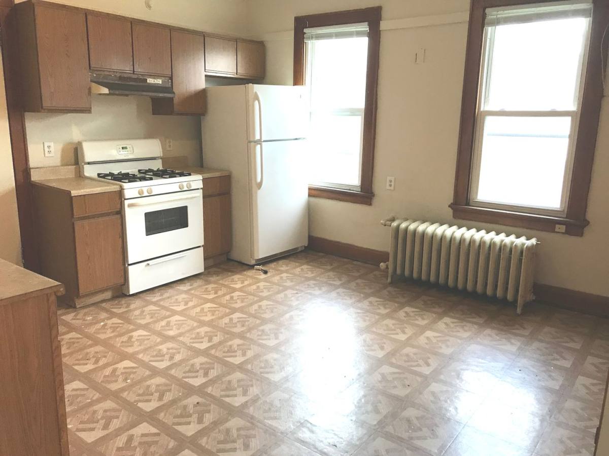 Apartment for rent at 421-425 W Washington St, Milwaukee, WI 53204