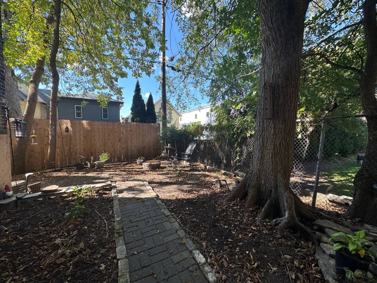Apartment for rent at 1020 E Lyon St, Milwaukee, WI 53202