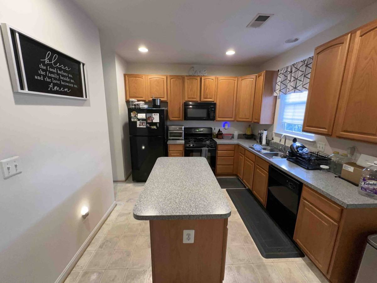 House for rent at 12039 Kemps Landing Circle, Manassas, VA 20109