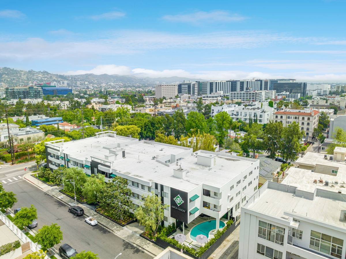 Apartment for rent at 310 S Almont Dr, Los Angeles, CA 90048