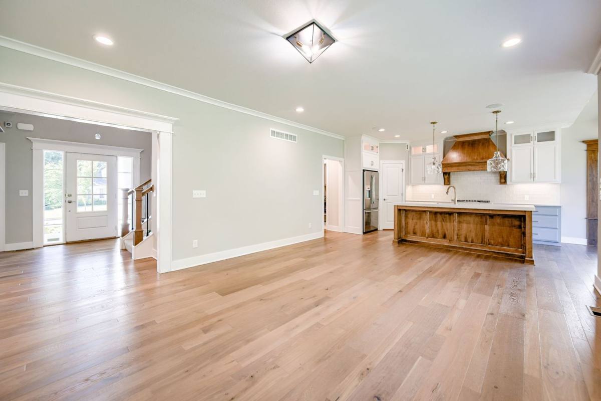 House for rent at 4620 W 70th St, Prairie Village, KS 66208