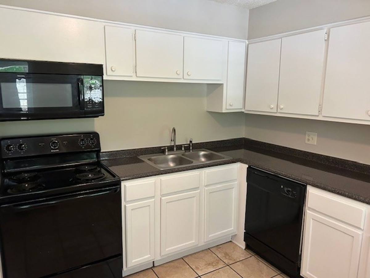 Apartment for rent at 6795 Blocker St, Olive Branch, MS 38654