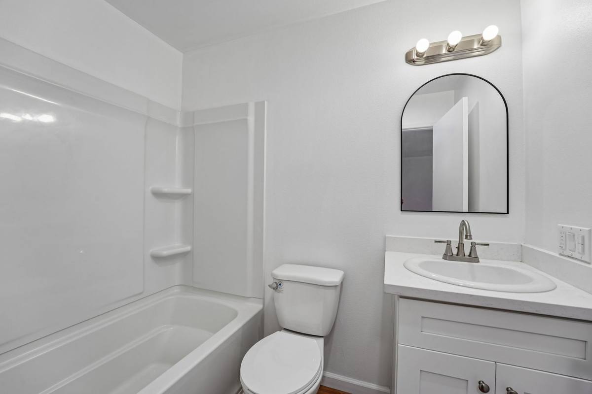 Apartment for rent at 991 W Blaine St, Riverside, CA 92507