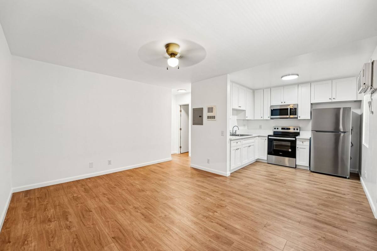 Apartment for rent at 991 W Blaine St, Riverside, CA 92507