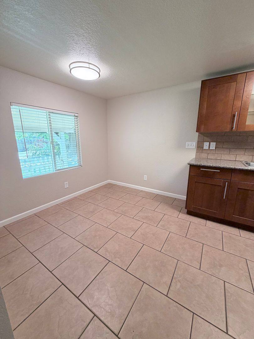 Apartment for rent at 5909-6001 Country Lane, Citrus Heights, CA 95621