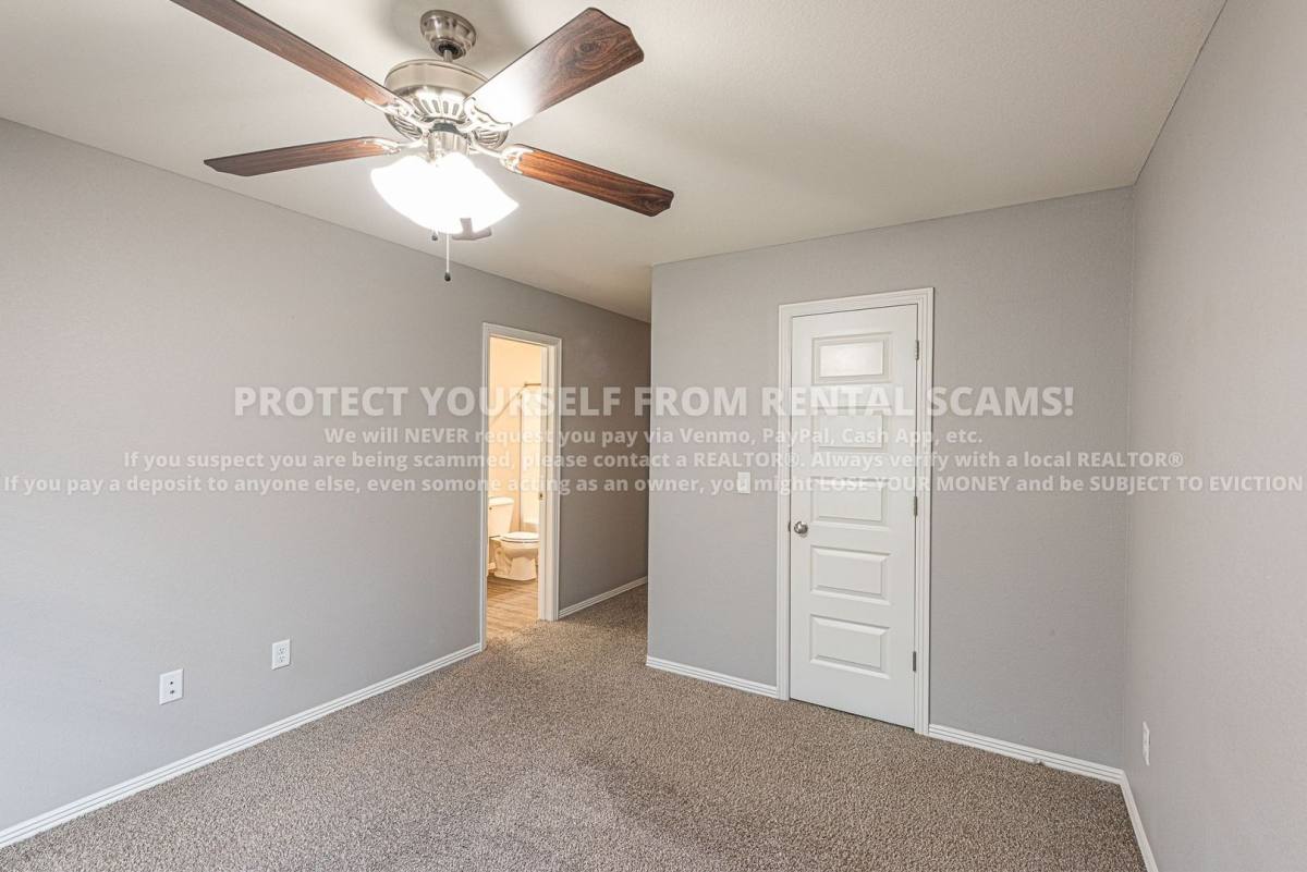 House for rent at 1286 N Corsica Dr, Fayetteville, AR 72704