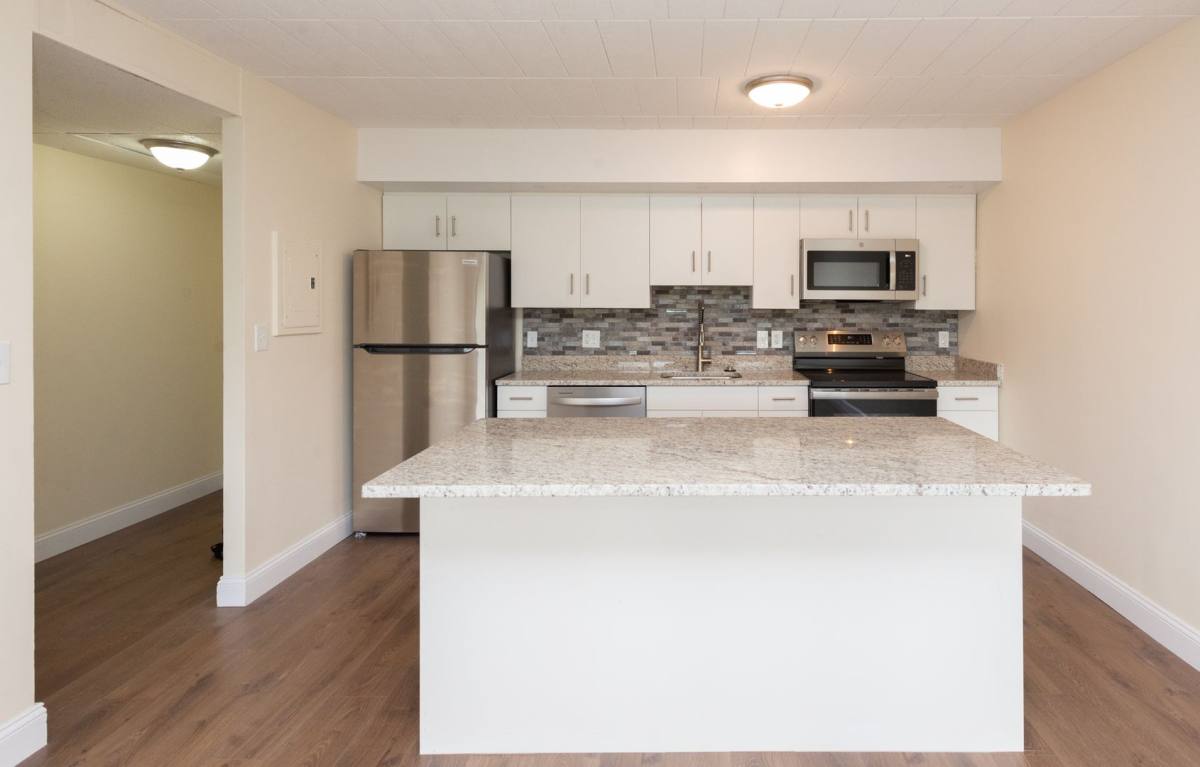 Apartment for rent at 2405 Whitney Ave, Hamden, CT 06518