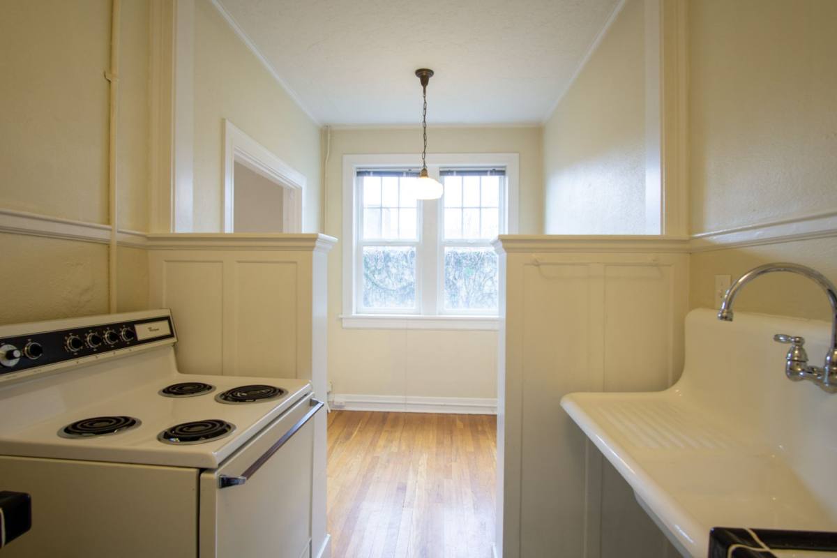 Apartment for rent at 1034 NW 21st Ave, Portland, OR 97209