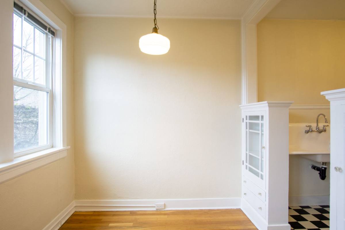Apartment for rent at 1034 NW 21st Ave, Portland, OR 97209