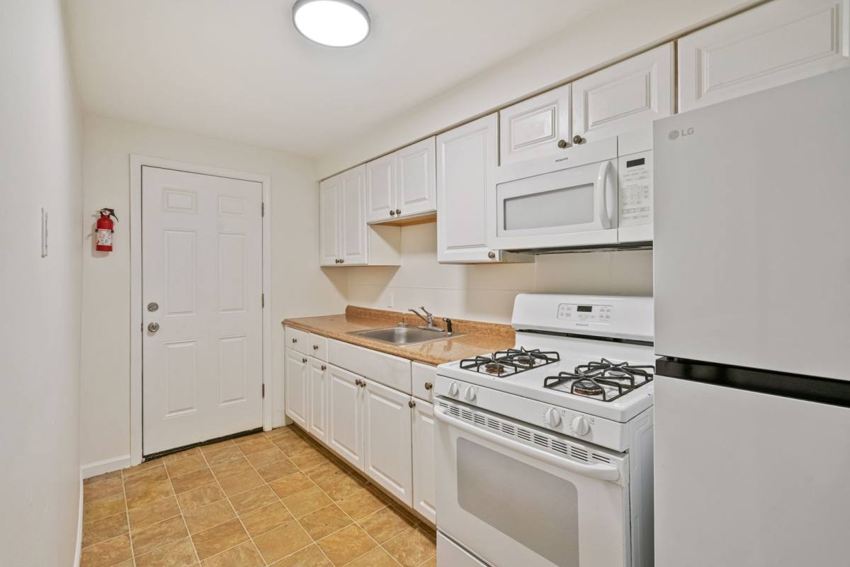 Apartment for rent at 641 6th St, Pitcairn, PA 15140