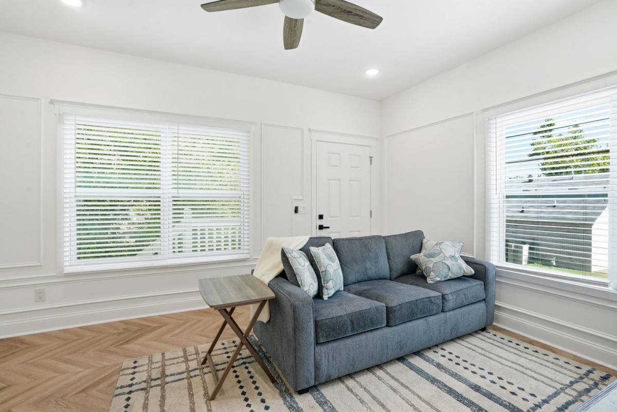 Townhouse for rent at 912 E Henry St, Savannah, GA 31401