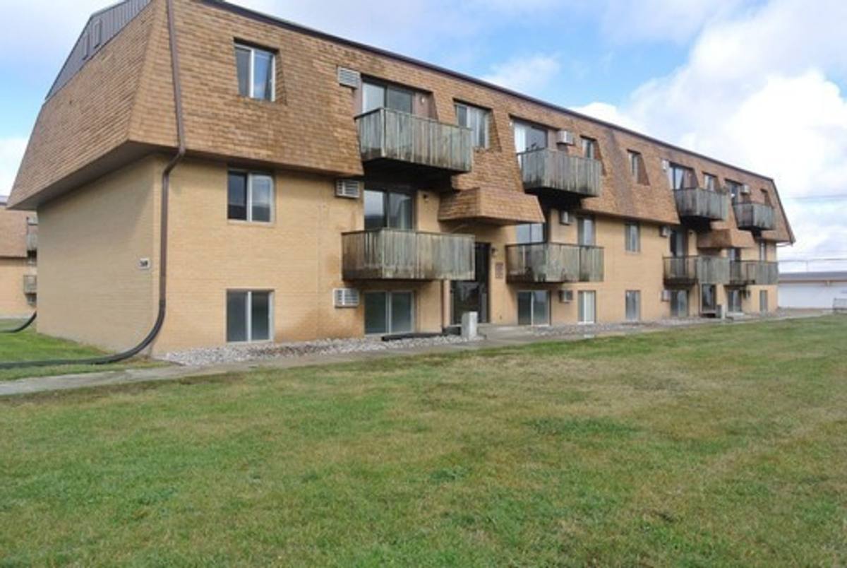 Apartment for rent at 2612 4th St NW, Minot, ND 58703