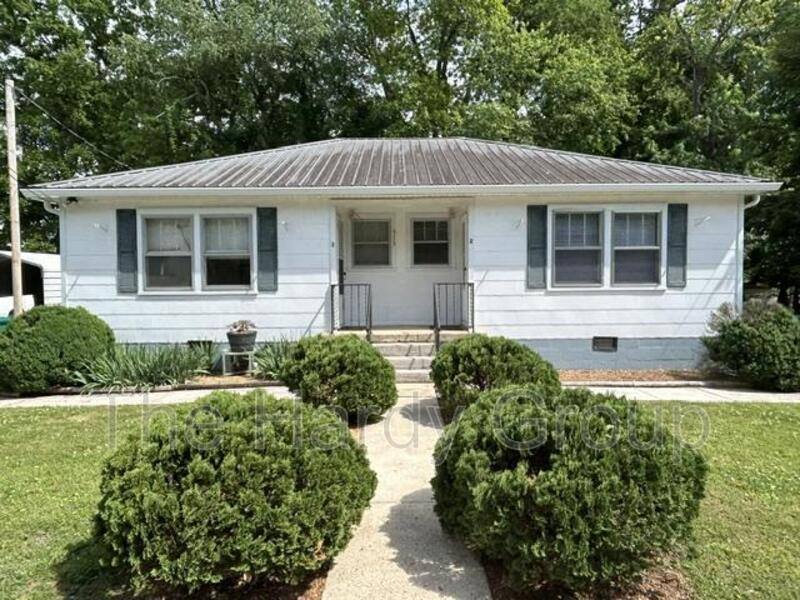 Apartment for rent at 413-2 3rd Ave NW, Winchester, TN 37398