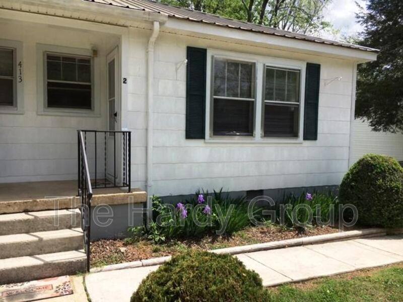 Apartment for rent at 413-2 3rd Ave NW, Winchester, TN 37398