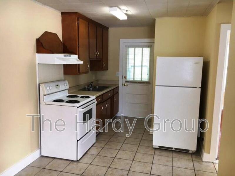 Apartment for rent at 413-2 3rd Ave NW, Winchester, TN 37398