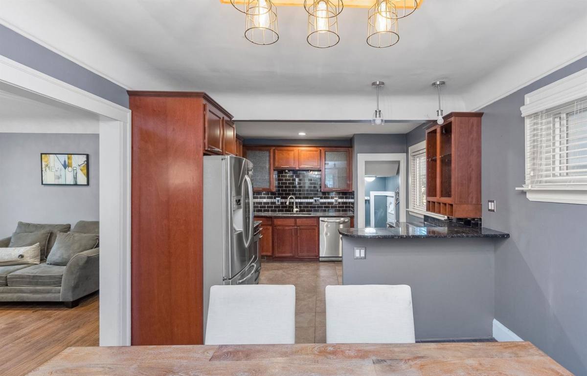 House for rent at 615 E 5th St, Royal Oak, MI 48067
