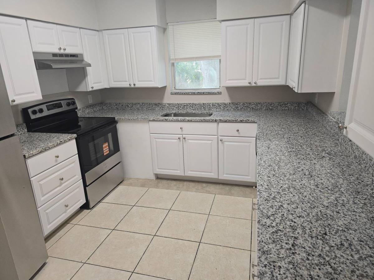 Apartment for rent at 401 W Florida Ave, Haines City, FL 33844