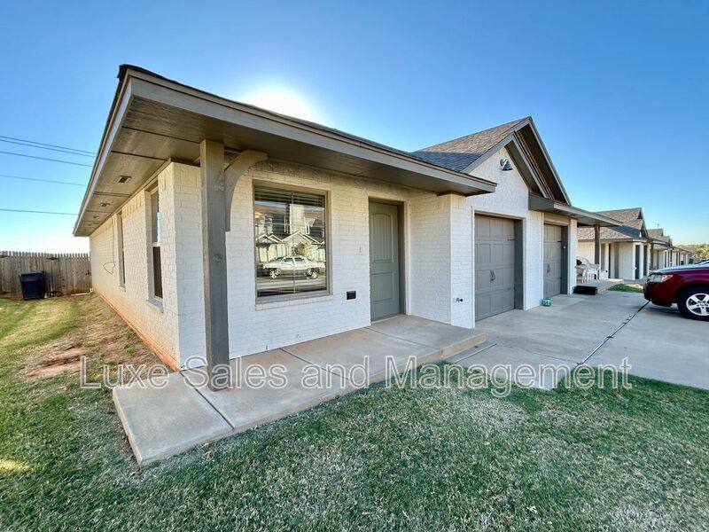 House for rent at 11508 N Lincoln Blvd, Oklahoma City, OK 73114