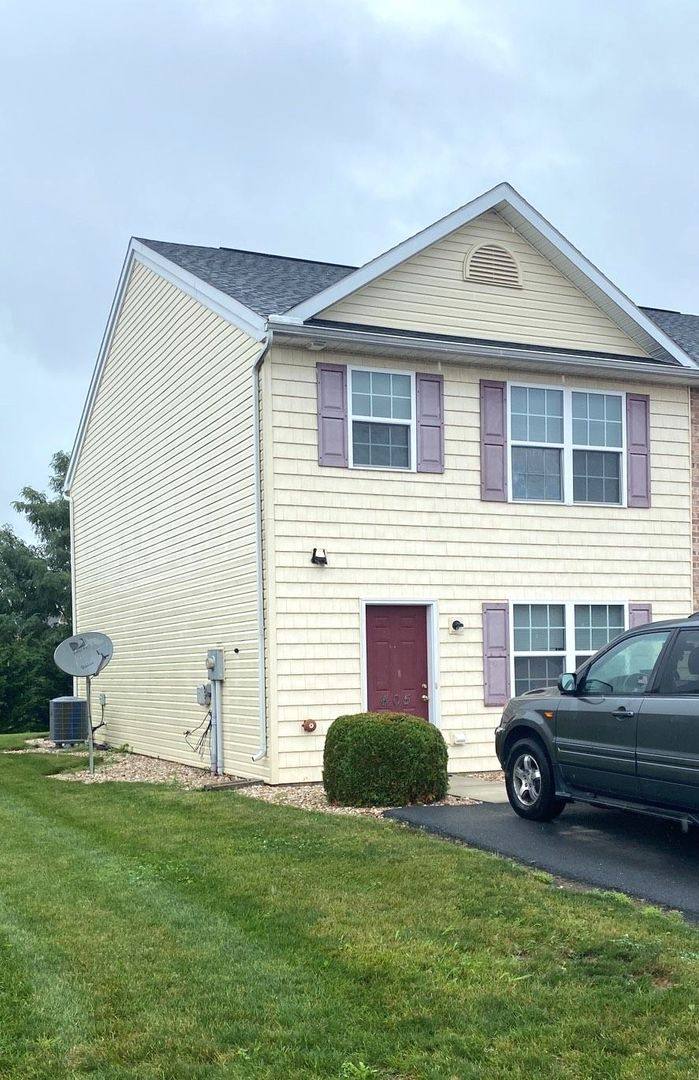 Apartment for rent at 391-405 Lantern Lane, Chambersburg, PA 17201