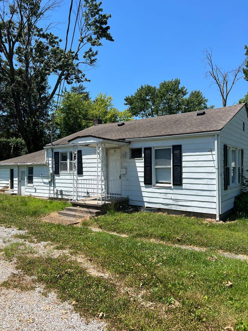 House for rent at 510 W 5th St, Benton, IL 62812