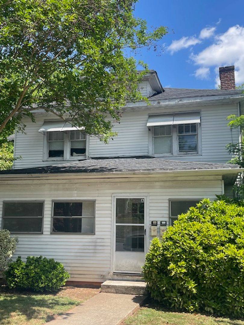 Apartment for rent at 725 Gales Ave, Winston Salem, NC 27103