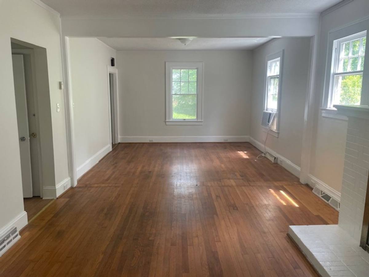 Apartment for rent at 725 Gales Ave, Winston Salem, NC 27103