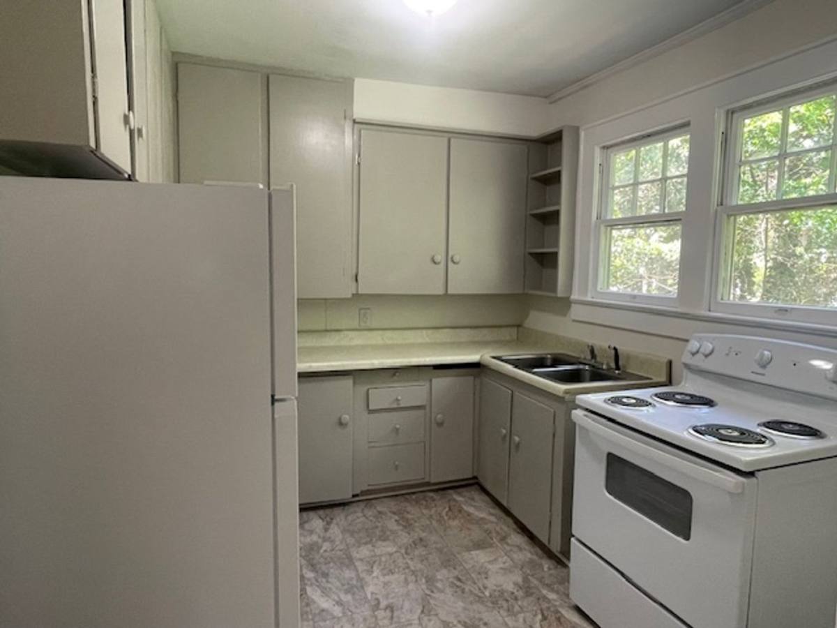 Apartment for rent at 725 Gales Ave, Winston Salem, NC 27103