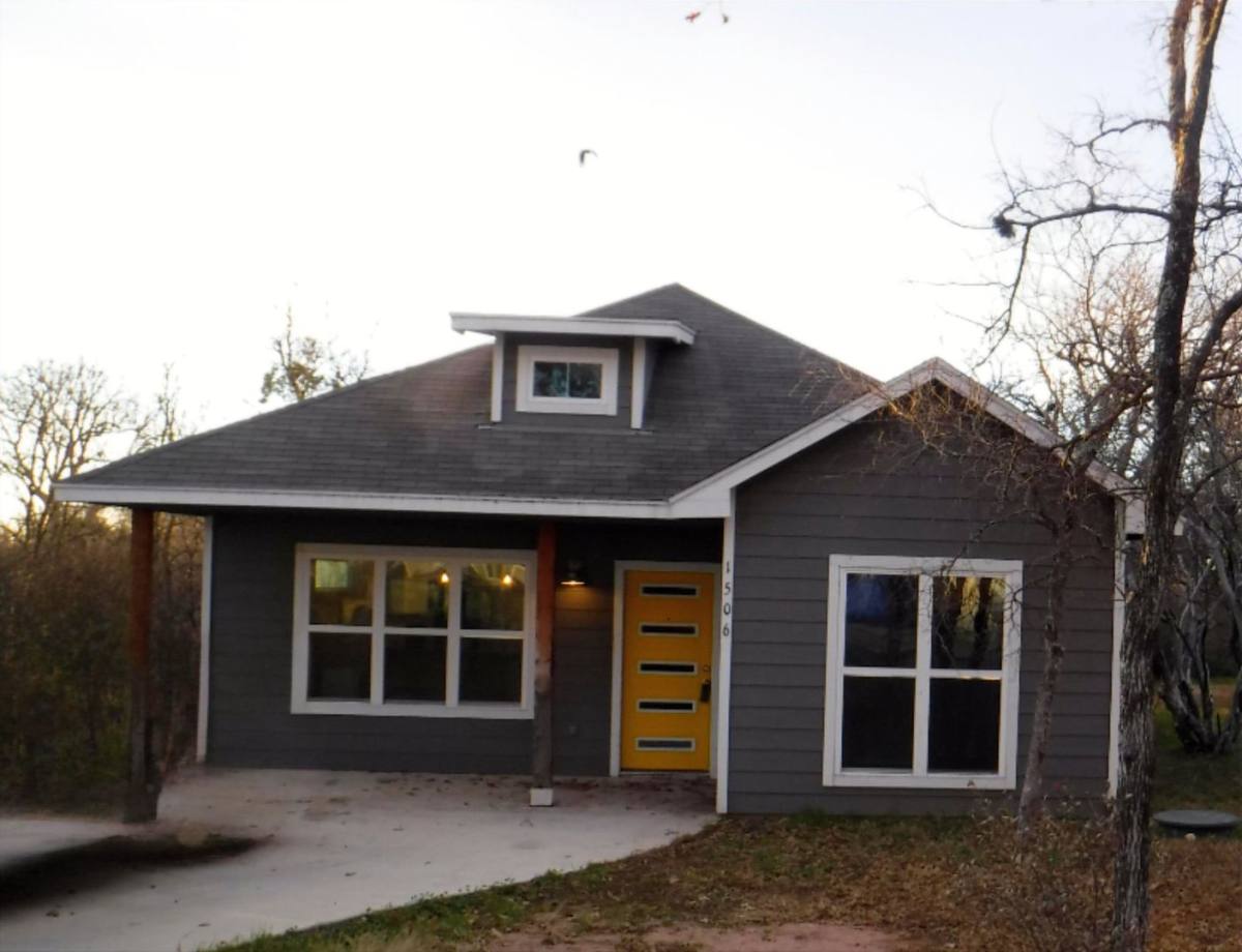 House for rent at 1506 Packsaddle Trail, Kingsland, TX 78639
