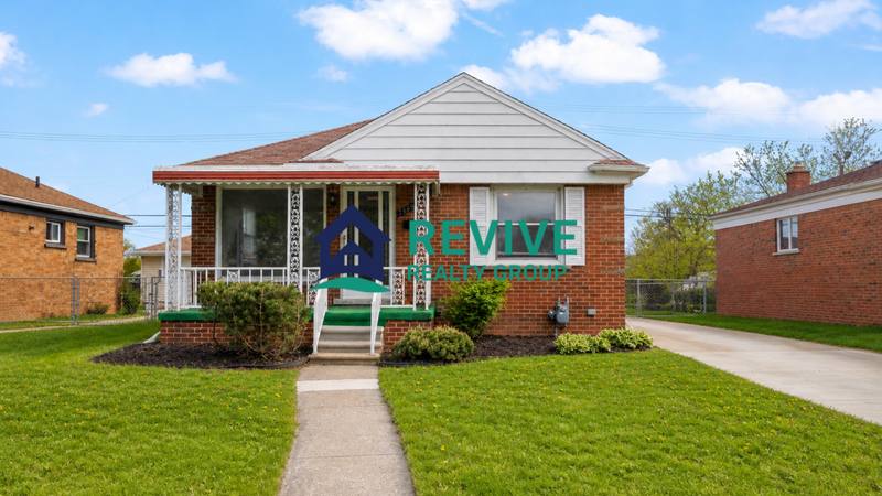 House for rent at 1569 Sycamore St, Wyandotte, MI 48192