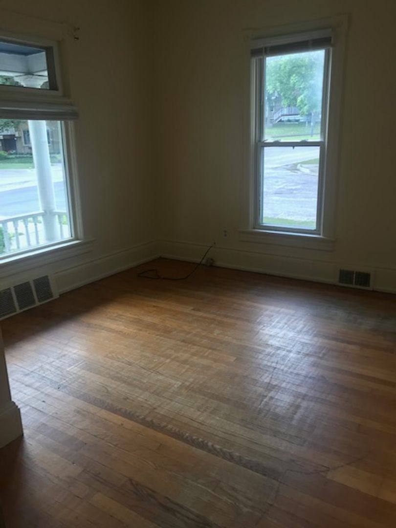 Apartment for rent at 518 Washtenaw Ave, Ypsilanti, MI 48197