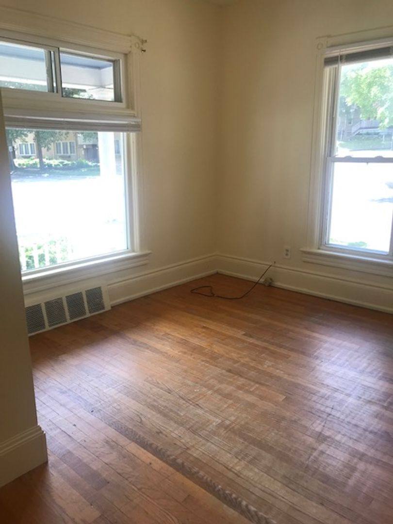 Apartment for rent at 518 Washtenaw Ave, Ypsilanti, MI 48197
