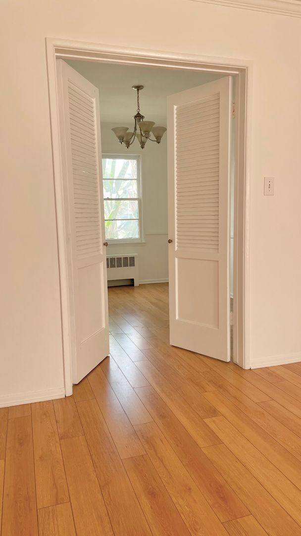 Apartment for rent at 200 S Sycamore Ave, Los Angeles, CA 90036