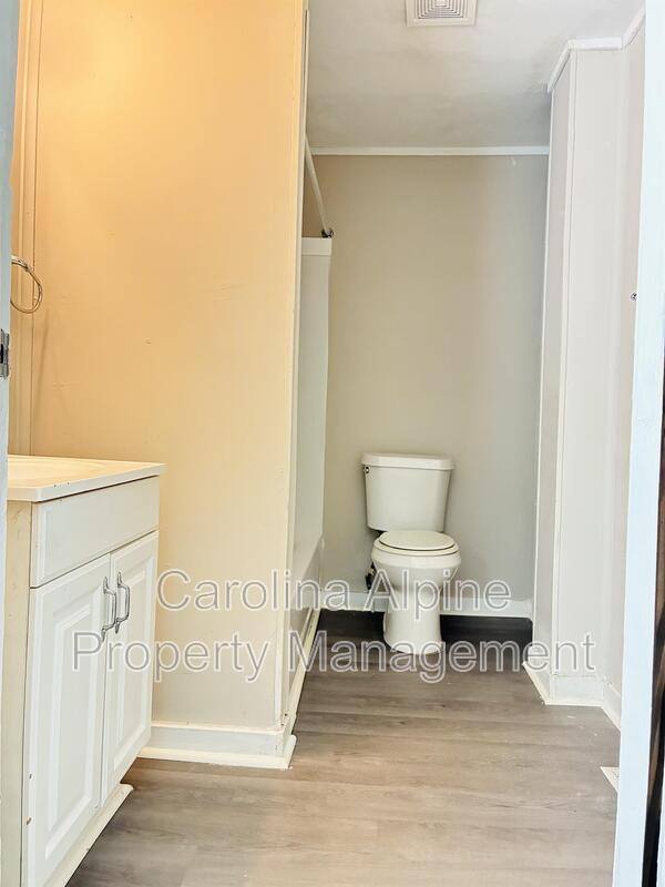 House for rent at 104 Miller St, Gastonia, NC 28052