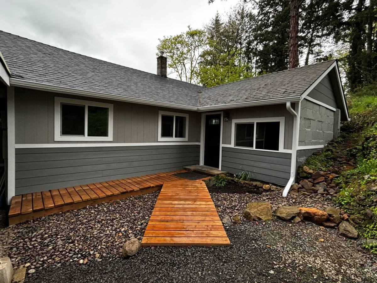 House for rent at 157 Holloway Heights, Brownsville, OR 97327