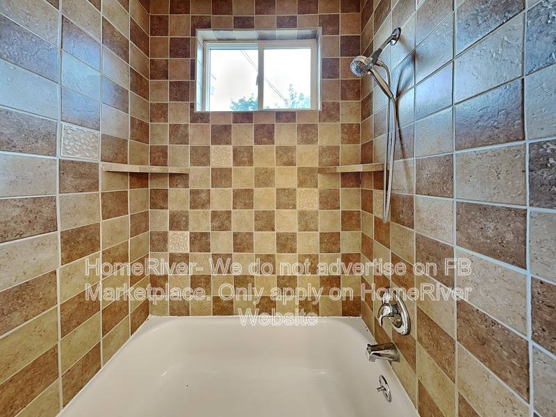 Apartment for rent at 220 E Ermina Ave #1, Spokane, WA 99207
