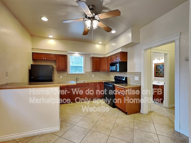 Apartment for rent at 220 E Ermina Ave #1, Spokane, WA 99207