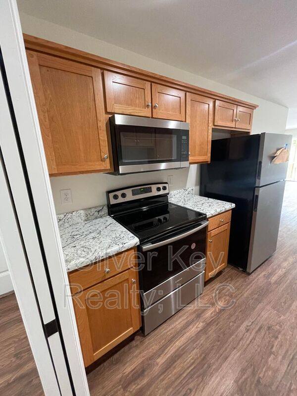 Townhouse for rent at 129-131 Cardin St #131, Etowah, TN 37331