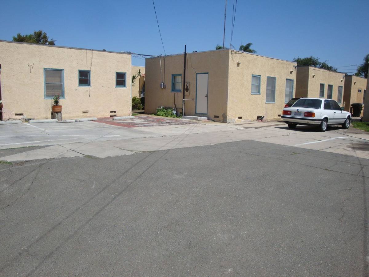 Apartment for rent at 4820-4032 1 2 Mansfield St, San Diego, CA 92116
