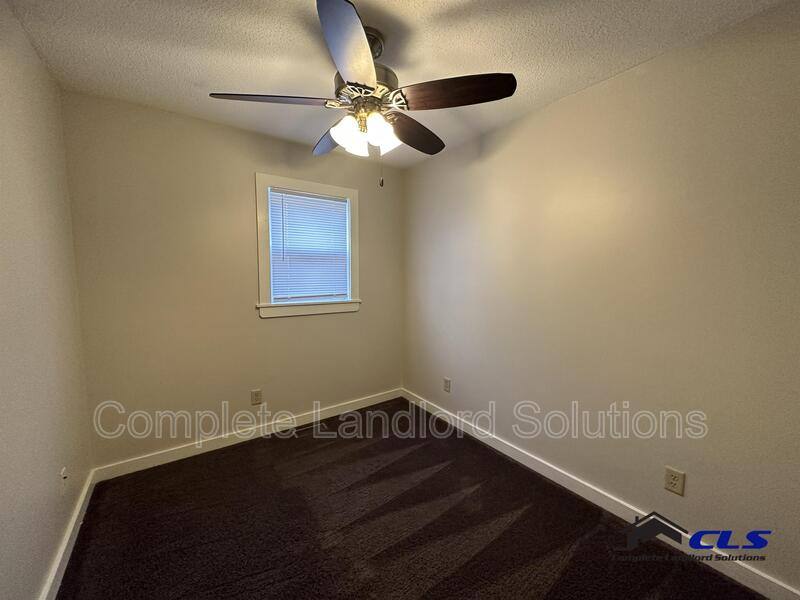 Apartment for rent at 1362 Chestnut St #2, Terre Haute, IN 47807