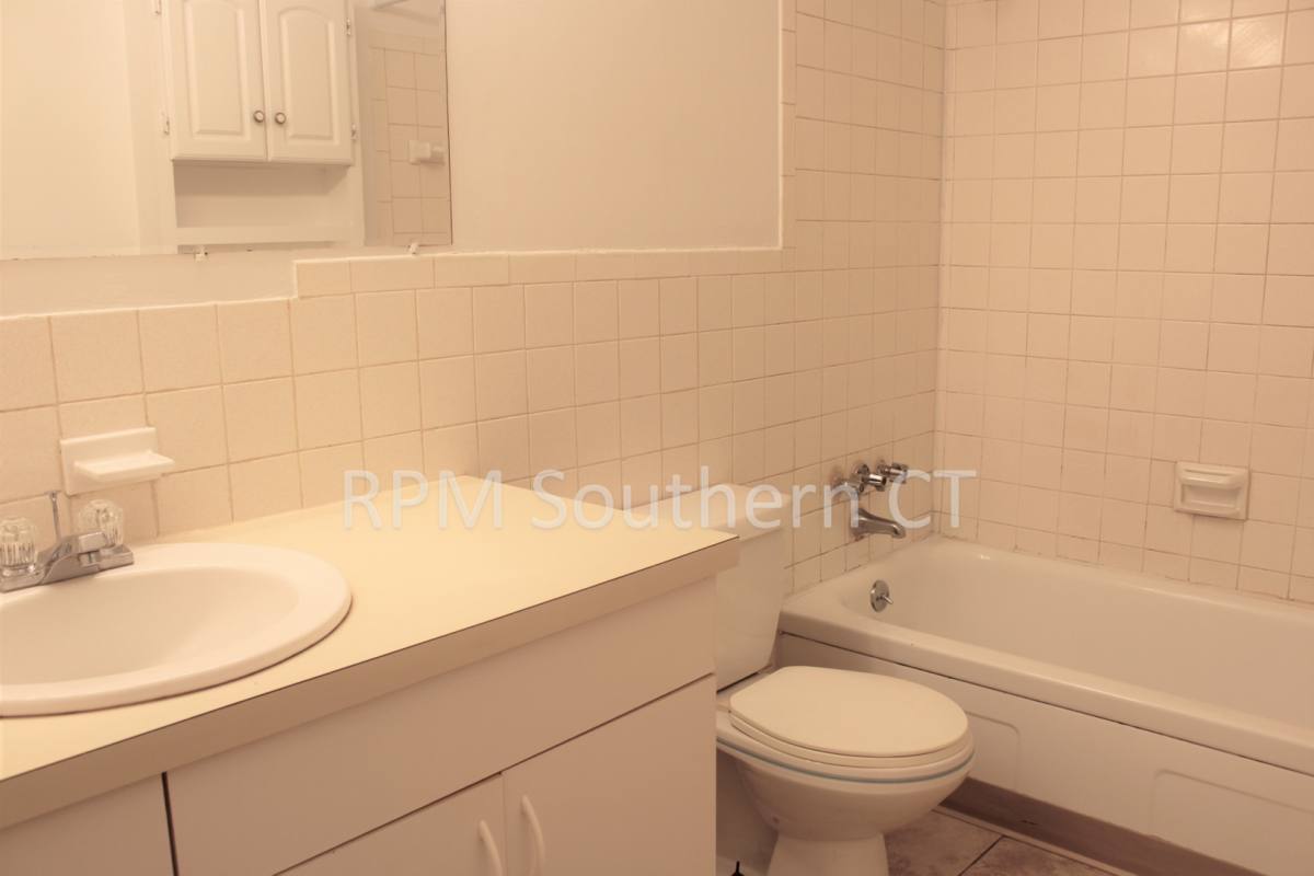 Condo for rent at 1730 State St, Hamden, CT 06514
