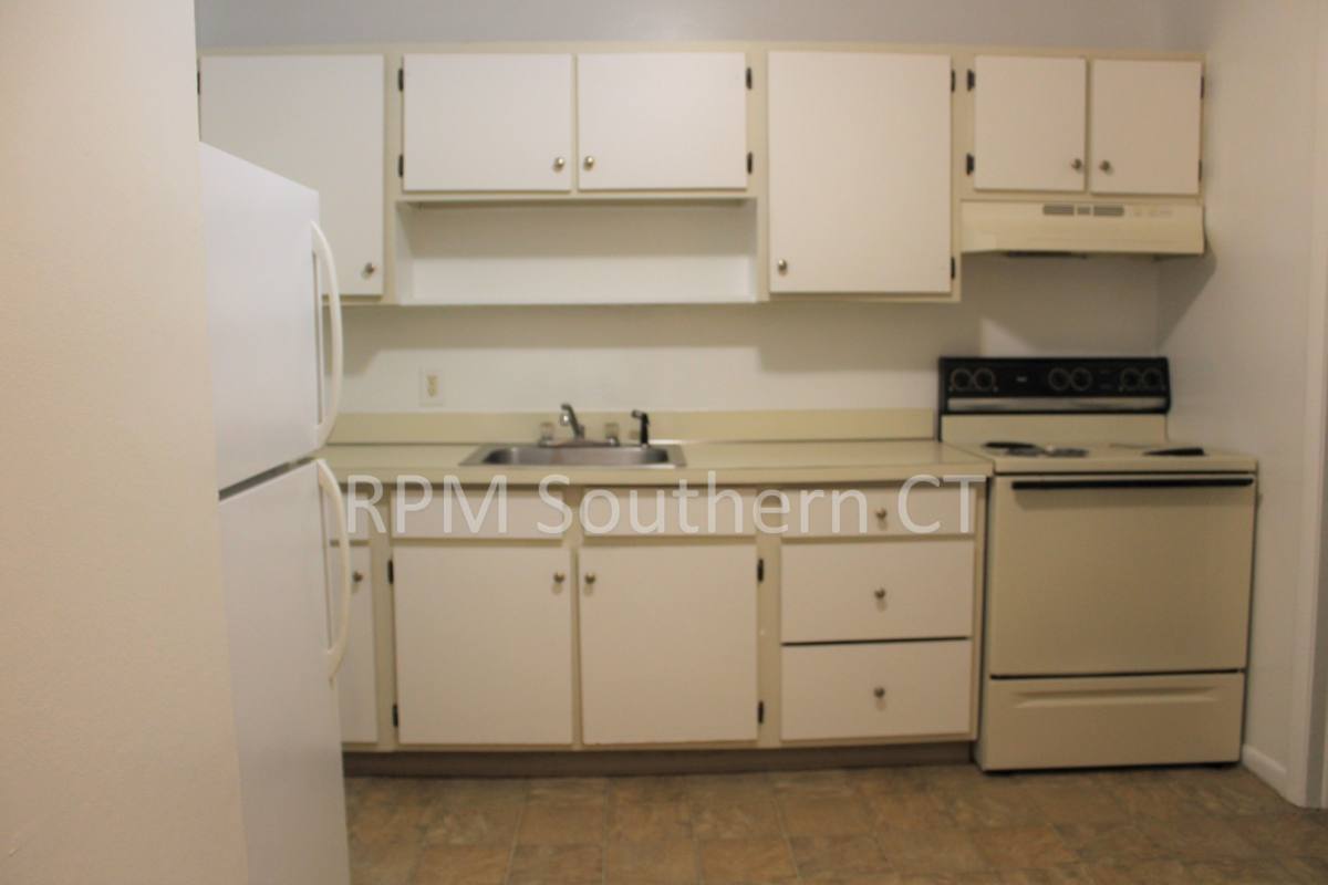 Condo for rent at 1730 State St, Hamden, CT 06514