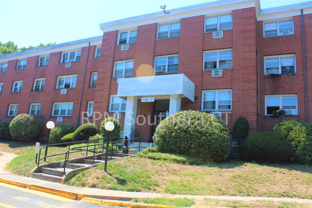 Condo for rent at 1730 State St, Hamden, CT 06514