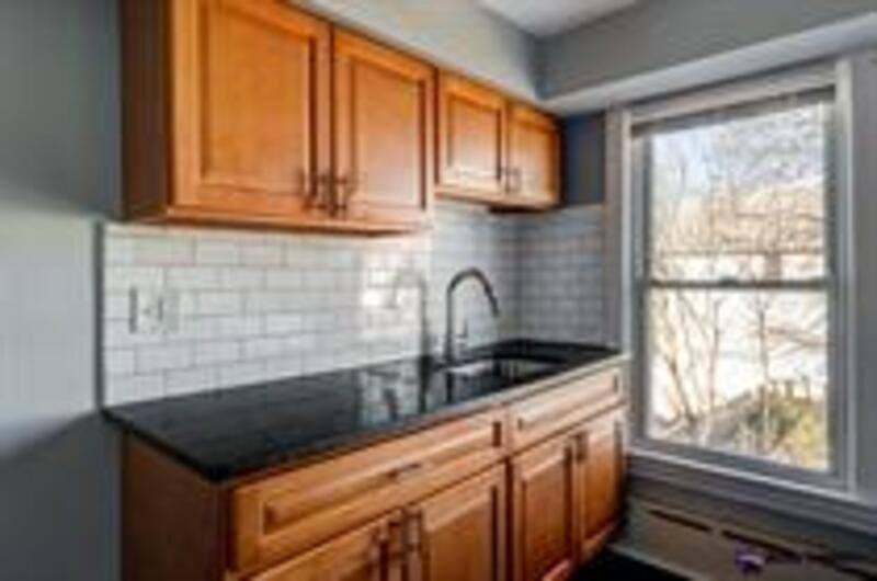 Apartment for rent at 255 W Union St #B, Burlington, NJ 08016